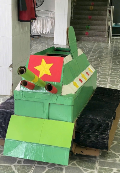 Làm mô hình cùng bé